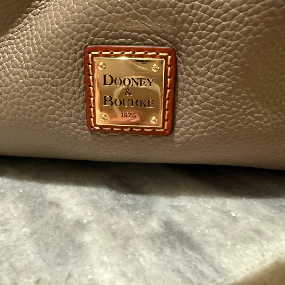 Dooney & Bourke Large Barlow Purse - Picture 8 of 13